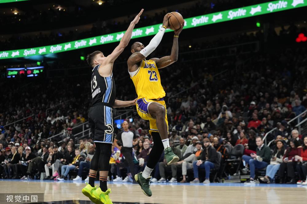 与其他足球 与其他足球